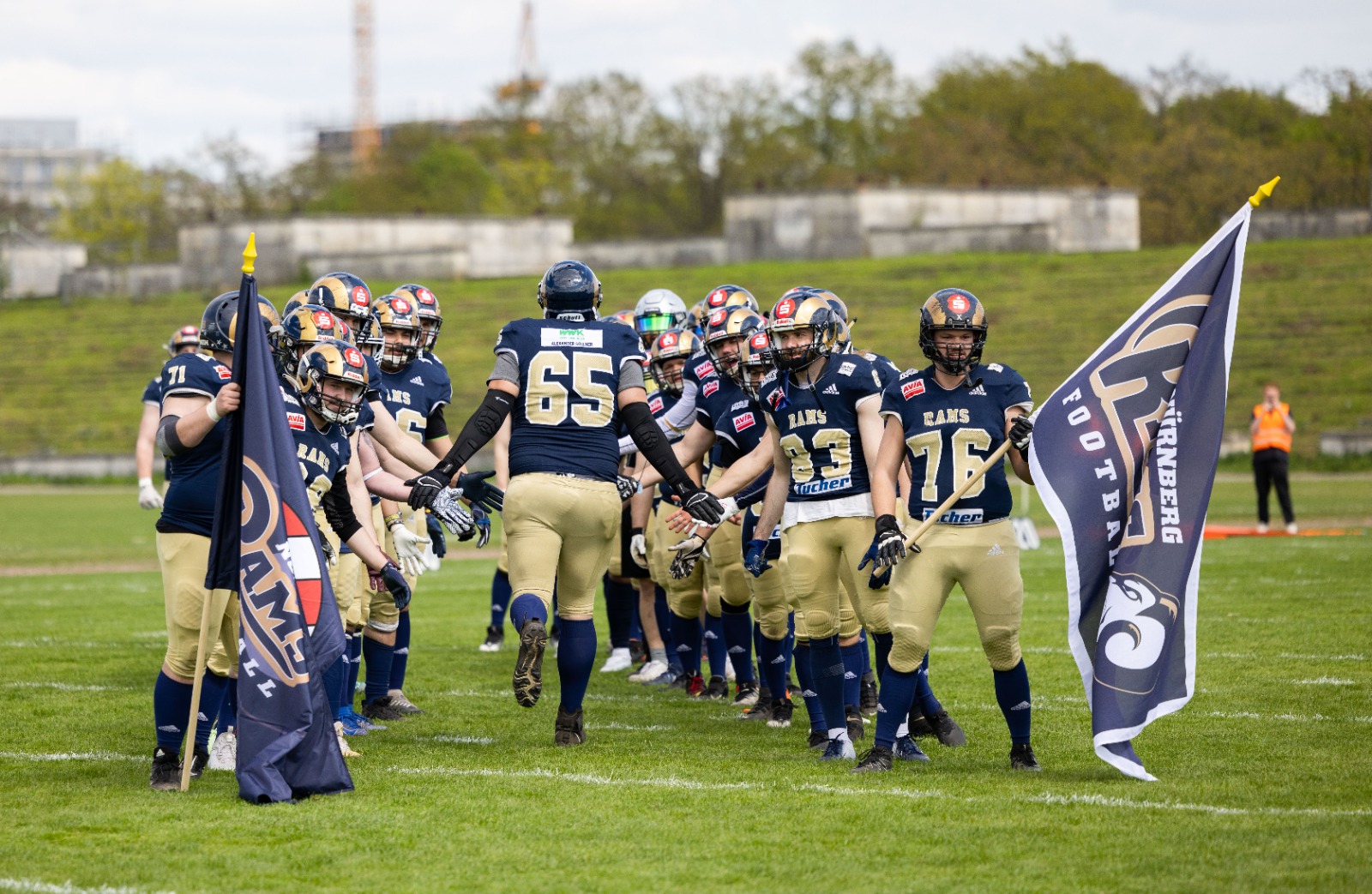 U19